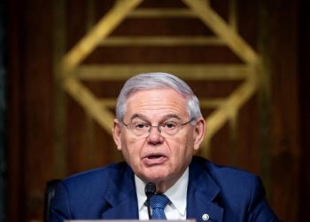 ABD’li senatör Bob Menendez yine Türkiye’yi hedef aldı