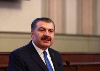 Bakan Koca İYİ Partili Başhekim’in salgın iddialarını yalanladı!