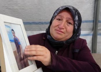 Evlat nöbetindeki anne 8 yıldır oğlunun yolunu gözlüyor