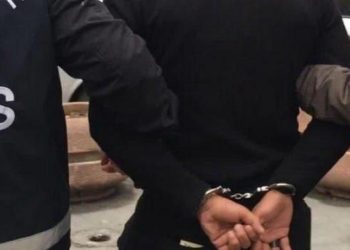 FETÖ’nün hücre evlerine operasyon: 21 gözaltı