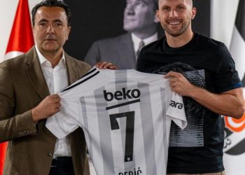 Ante Rebic: Kulüpte ilk olduğum için mutluyum…