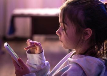 Bakanlıktan, ebeveynlere ‘sanal dünya’ uyarısı