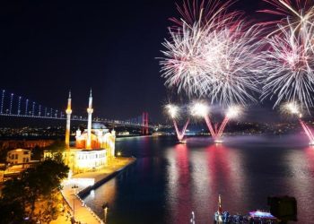 Cumhuriyet’in 100. yılında İstanbul Boğazı’nda görsel şov gerçekleştirilecek