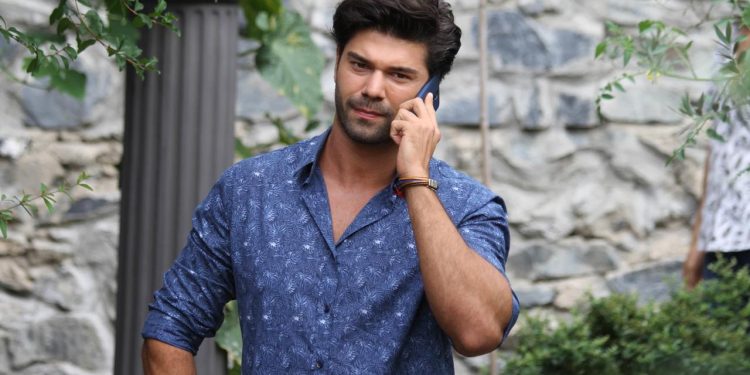 Polis rolüyle Arka Sokaklar’da rüzgar gibi esmişti! Kendi Düşen Ağlamaz’a imzasını attı