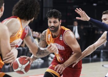 Fenerbahçe Beko, derbide Galatasaray’ı farklı geçti